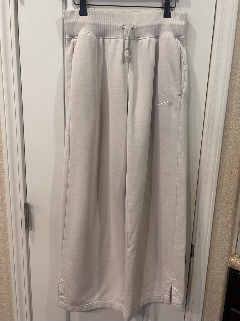 Nike Wide-Leg Fleece Sweatpants High Waisted Side Slit Cuffs Drawstring Comfort